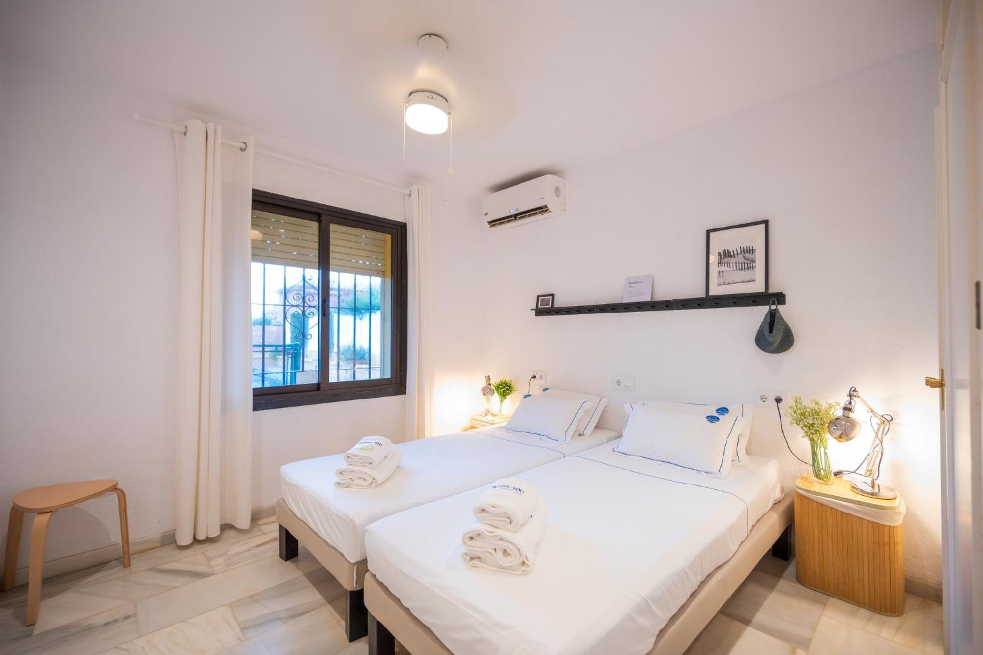 Typical Beach House Las Chapas Playa With Heated Pool 马尔韦利亚 外观 照片
